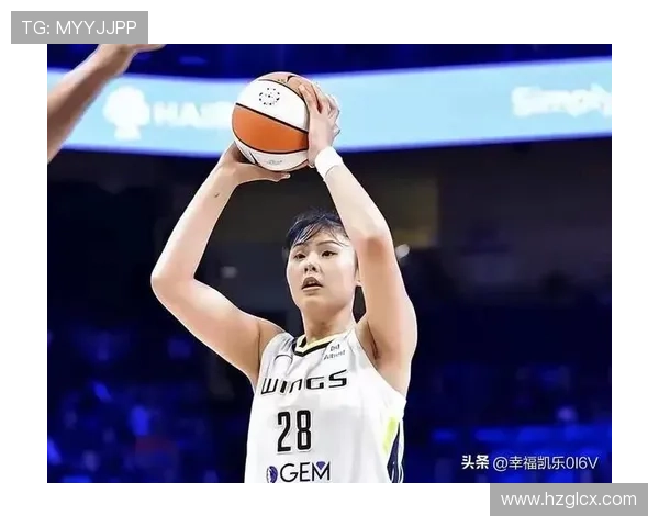 佩奇率飞翼全队欢乐起舞李月汝后排划水搞笑瞬间点燃全场 佩奇率飞翼全队欢乐起舞李月汝后排划水搞笑瞬间点燃全场